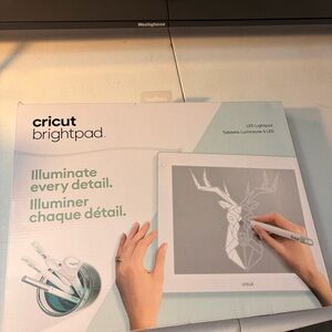 Cricut BrightPad Crafting Tool in White